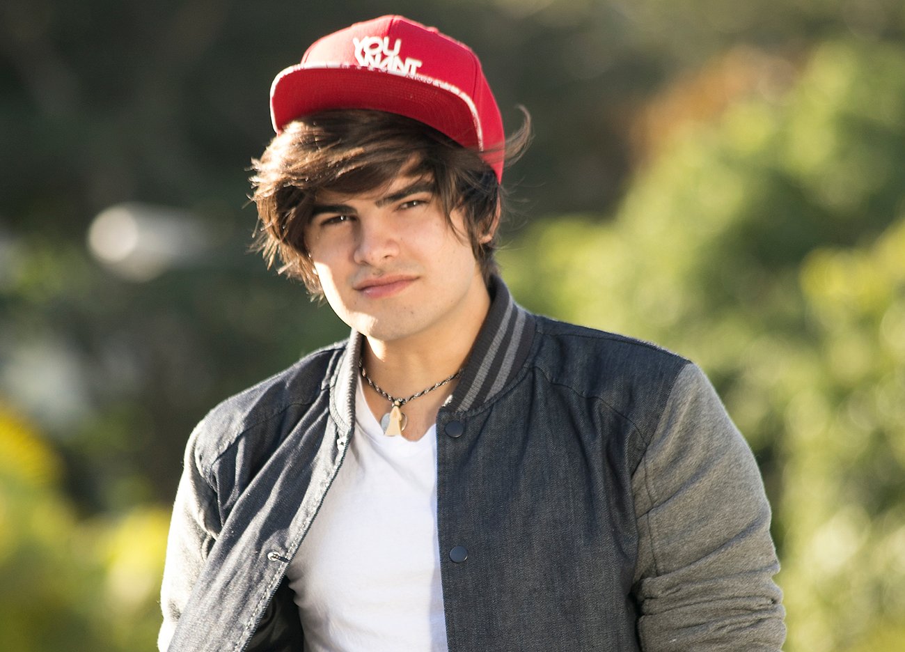 Conoce a Jonathan Moly Fiesta FM